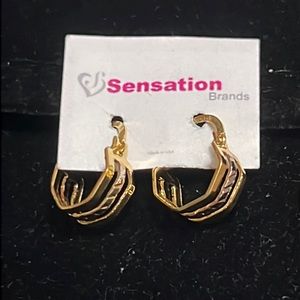 NWT Cracco two tone Gold plated and Rodium earrings basket style closures